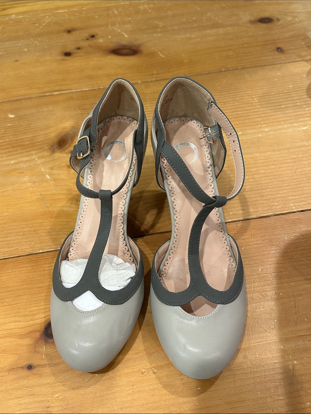 Journee Collection Coquette/Vintage Style Two-Tone Gray T-Strap Heels